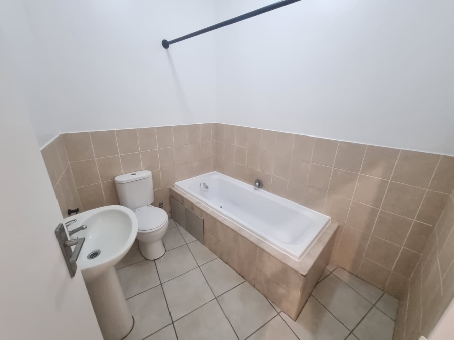 To Let 2 Bedroom Property for Rent in Observatory Western Cape